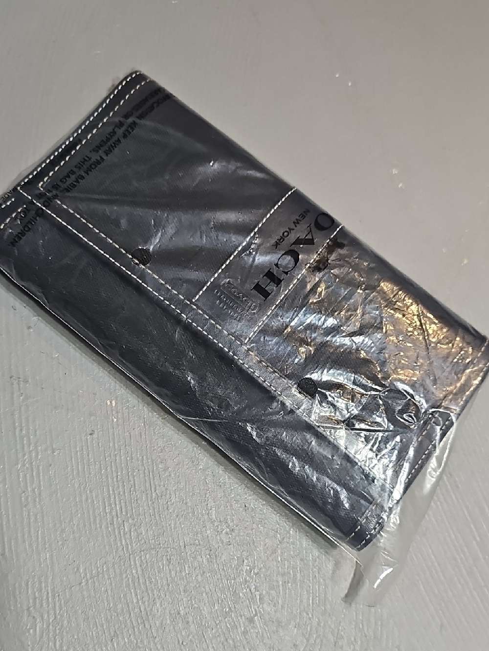 Coach VTG Blk. Signature Jacquard Canvas & Leather Trifold Wallet With Checkbook - Picture 12 of 12
